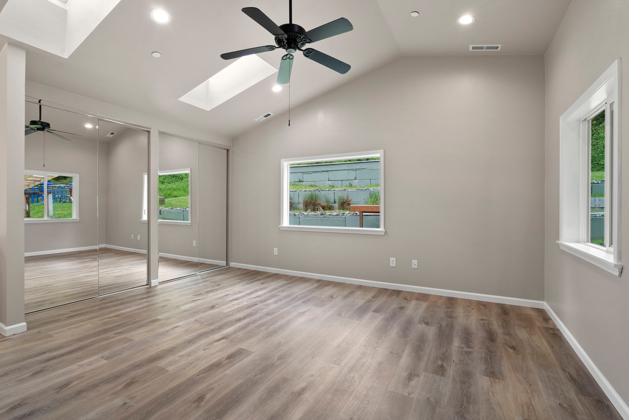 17210 SE May Valley Road photo 14