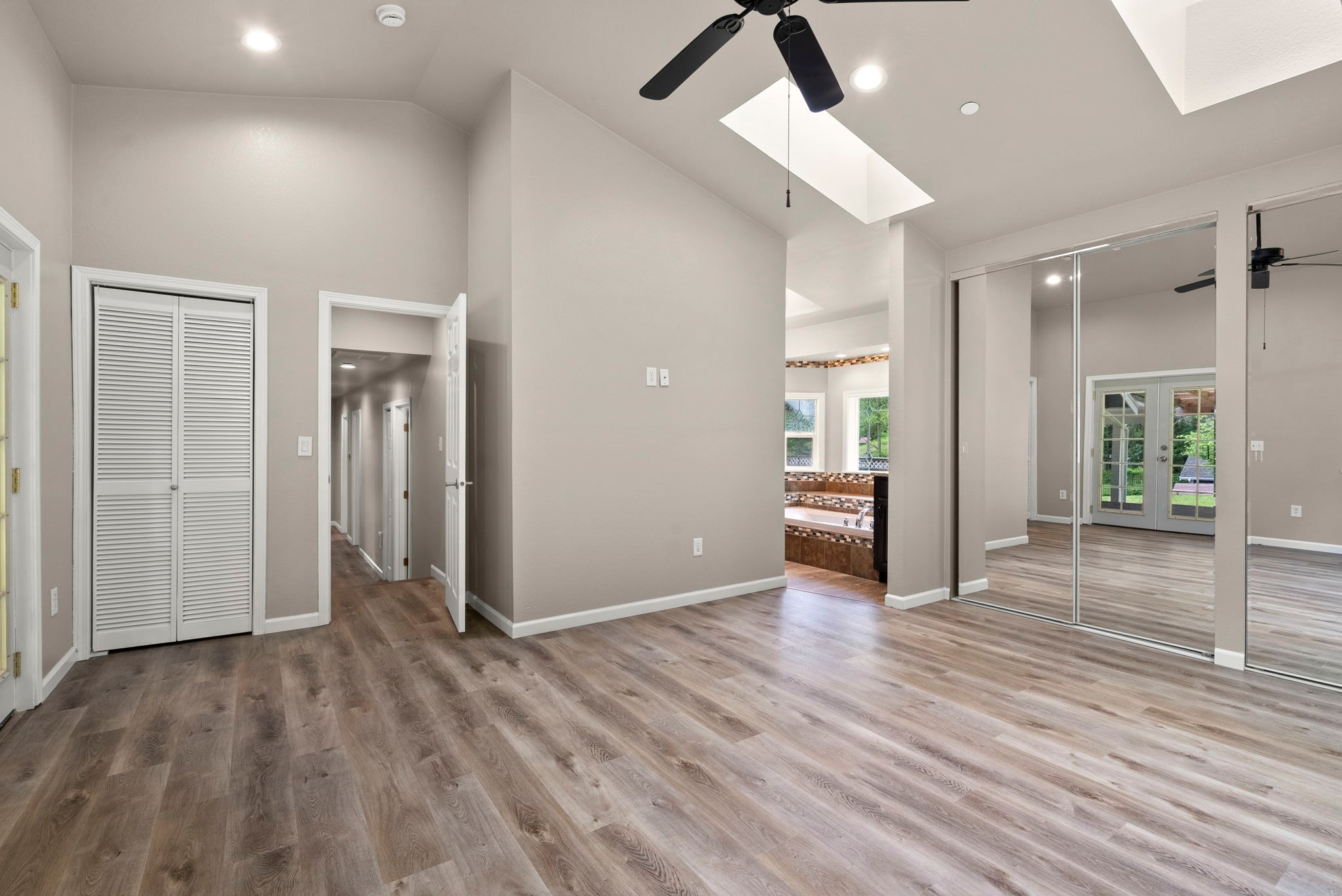 17210 SE May Valley Road photo 15
