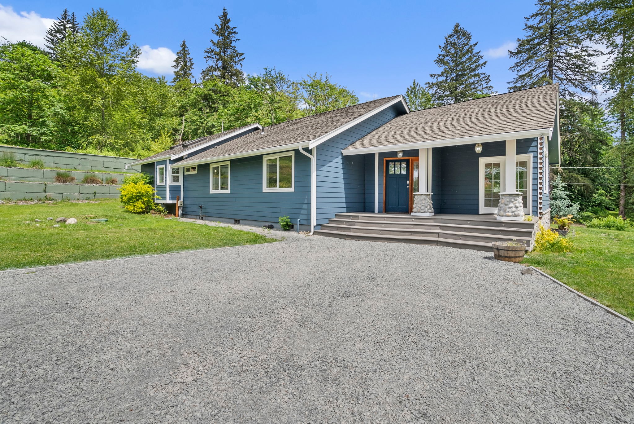 17210 SE May Valley Road photo 3