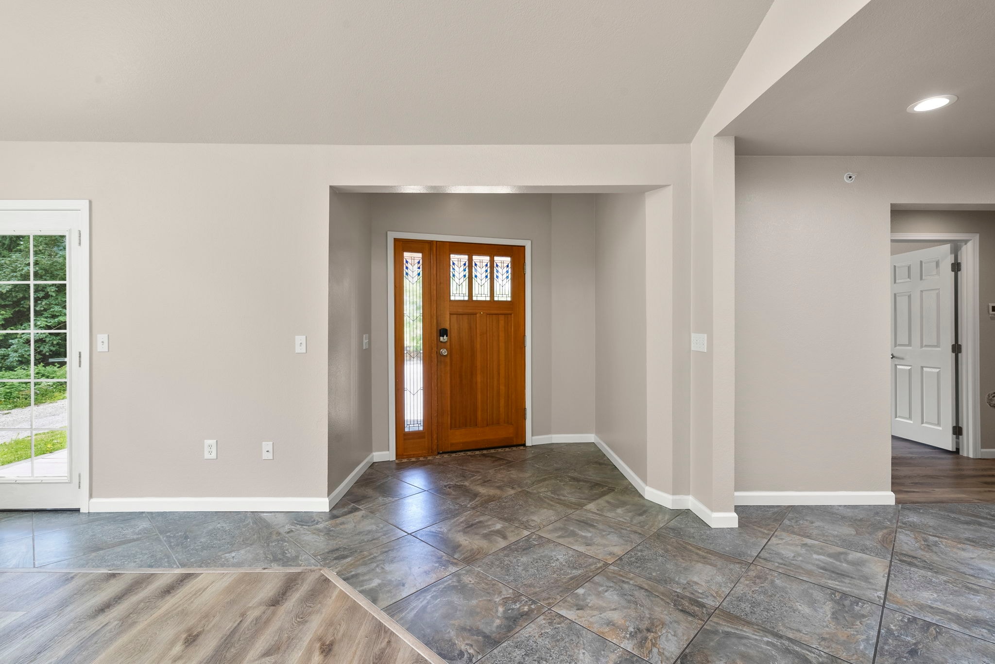 17210 SE May Valley Road photo 5
