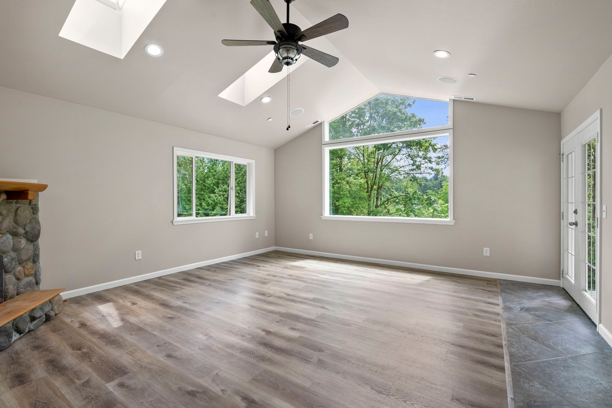 17210 SE May Valley Road photo 6