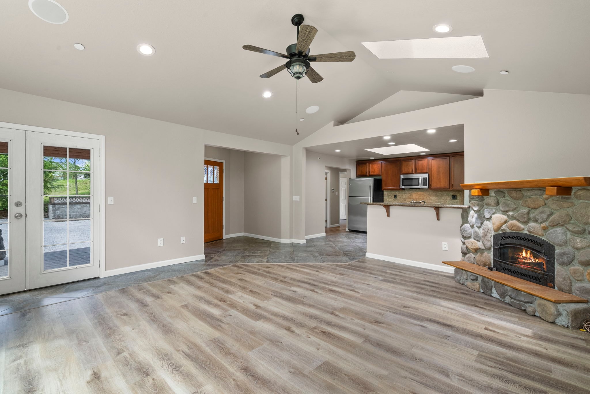 17210 SE May Valley Road photo 7