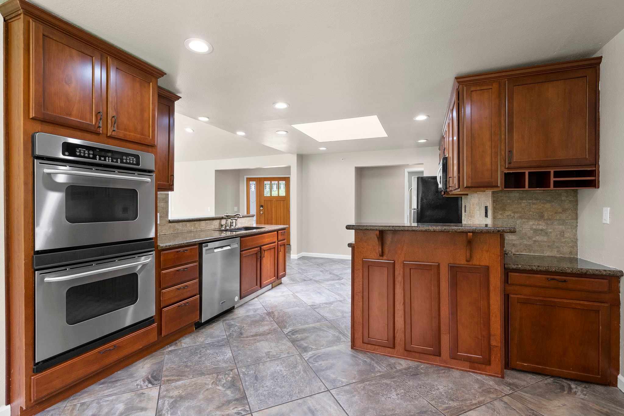 17210 SE May Valley Road photo 8